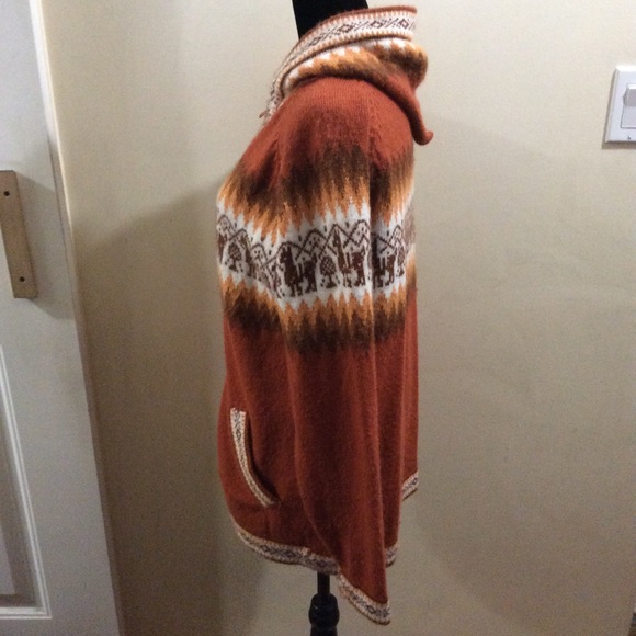 Handmade Alpaca hoodie sweater - Picture 2 of 8